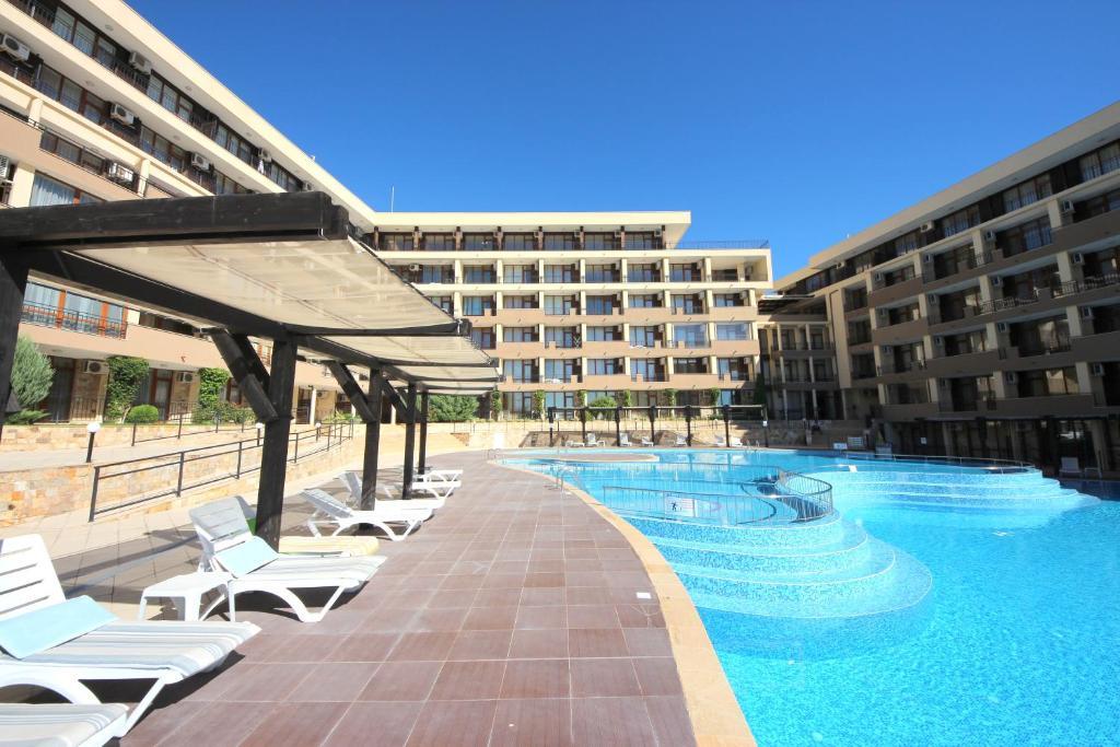 Menada Luxor Apartament Święty Włas